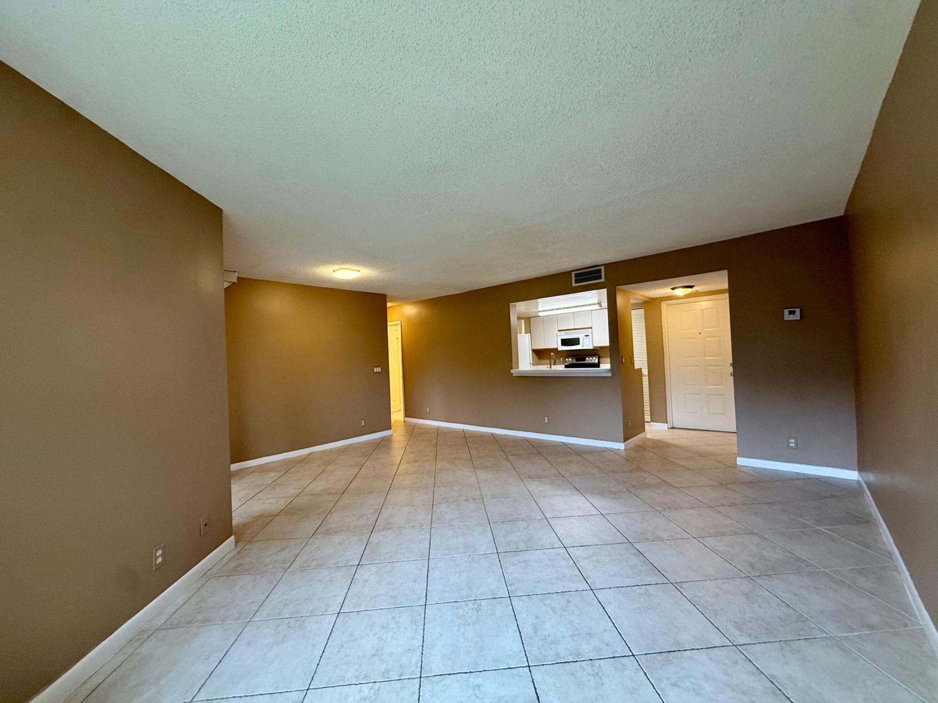 9799 Westview Drive, Unit 1015, Coral Springs, FL 33076 Photo