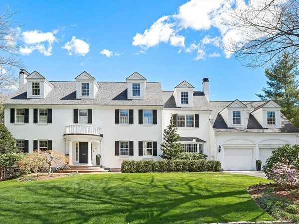 65 Woodcliff Rd, Wellesley, MA 02481