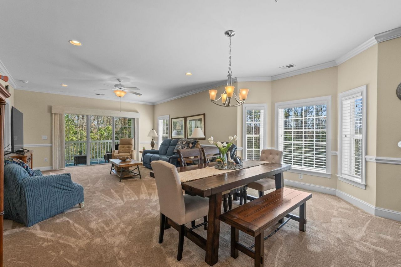 1000 Ray Costin Way Photo 3