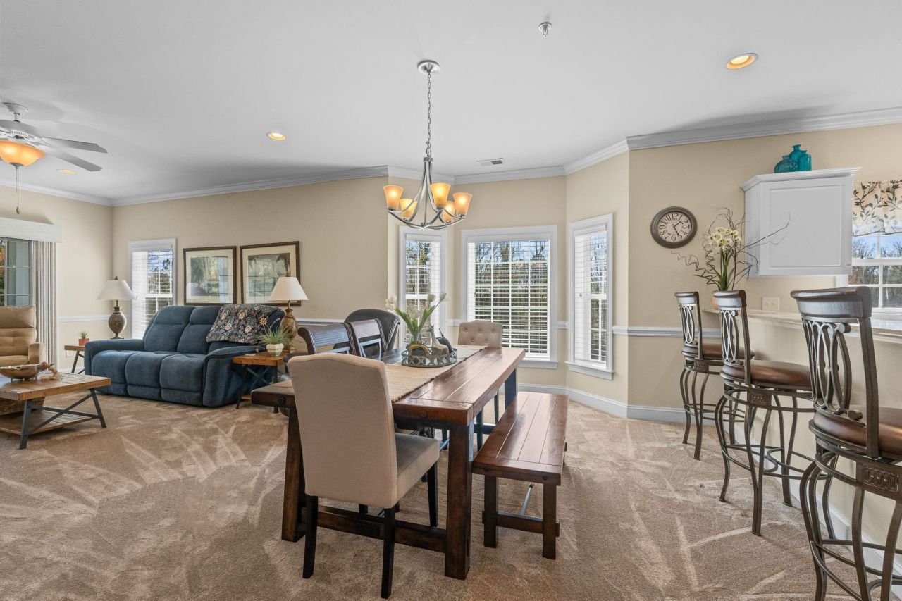 1000 Ray Costin Way Photo 6