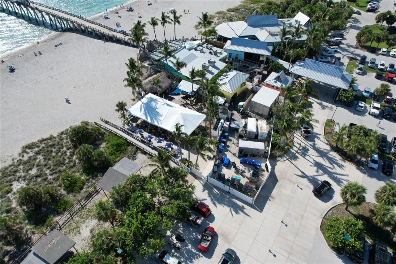 204 Carriage House Lane, Unit 204, Nokomis, FL 34275 Photo