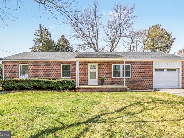 12 LOCUST STREET, STEWARTSTOWN, PA 17363