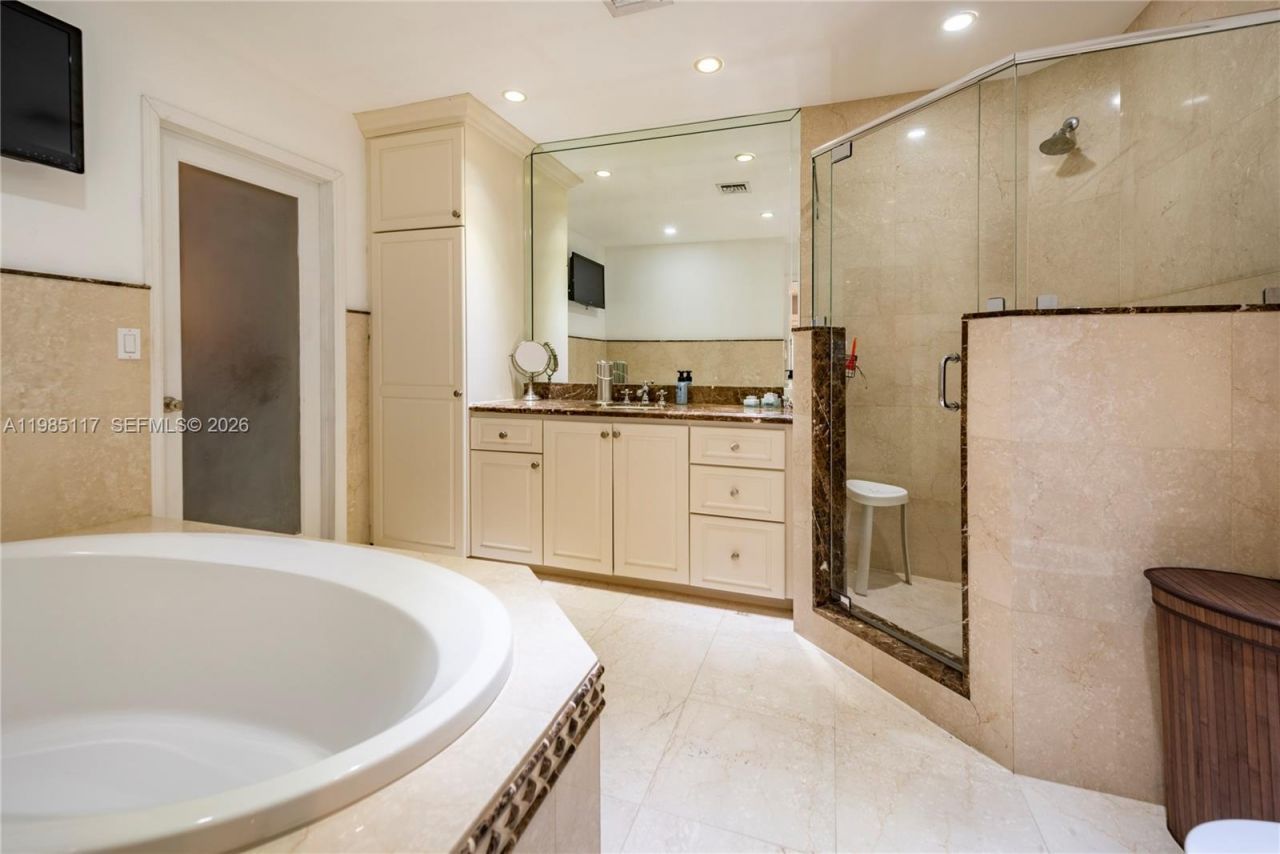 302 N Highland Dr, Hollywood, FL 33021 Photo