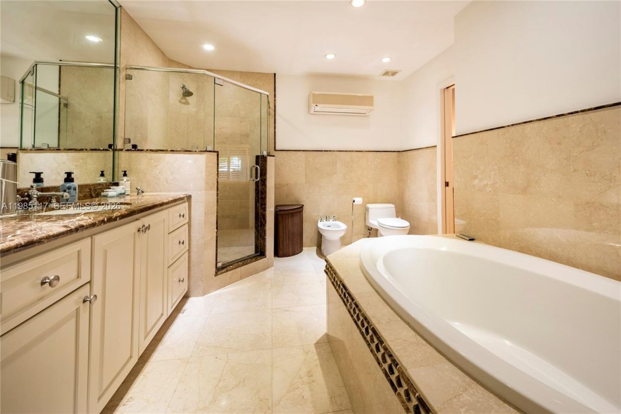 302 N Highland Dr, Hollywood, FL 33021 Photo