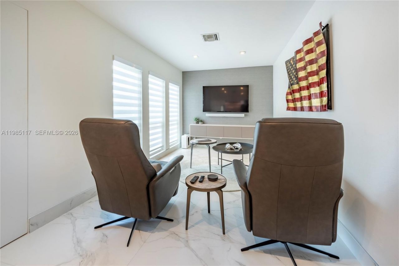 302 N Highland Dr, Hollywood, FL 33021 Photo