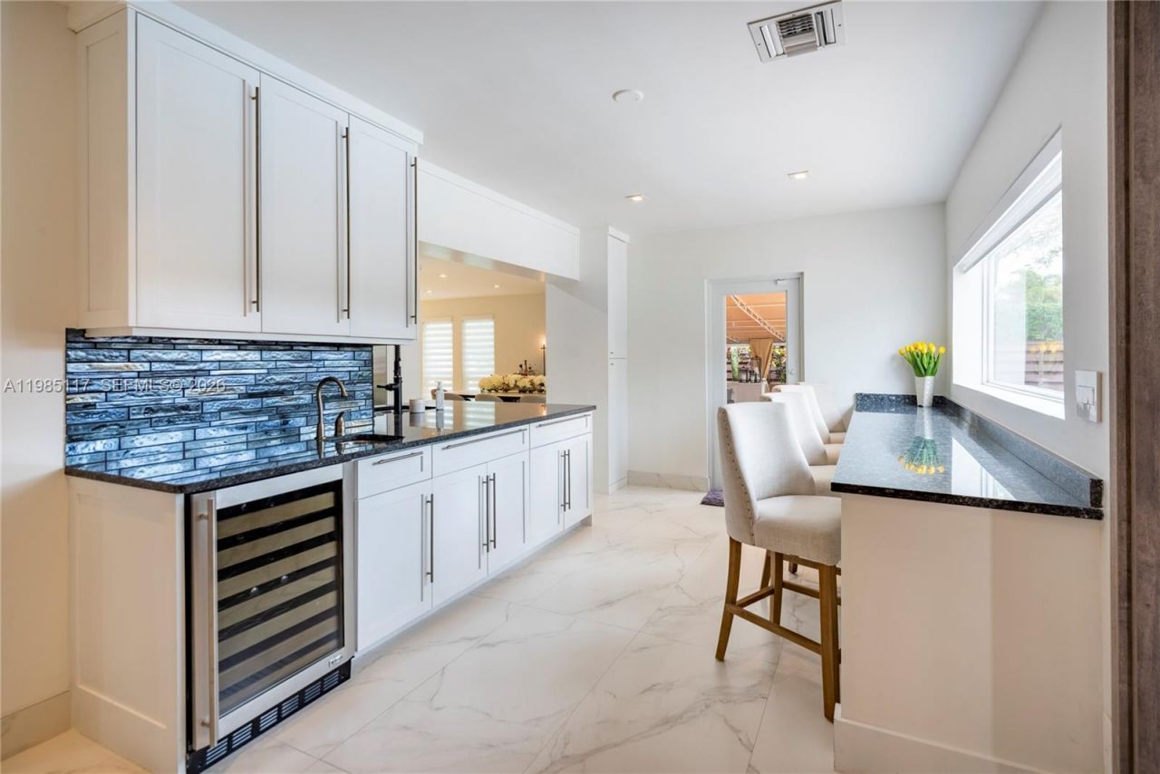 302 N Highland Dr, Hollywood, FL 33021 Photo