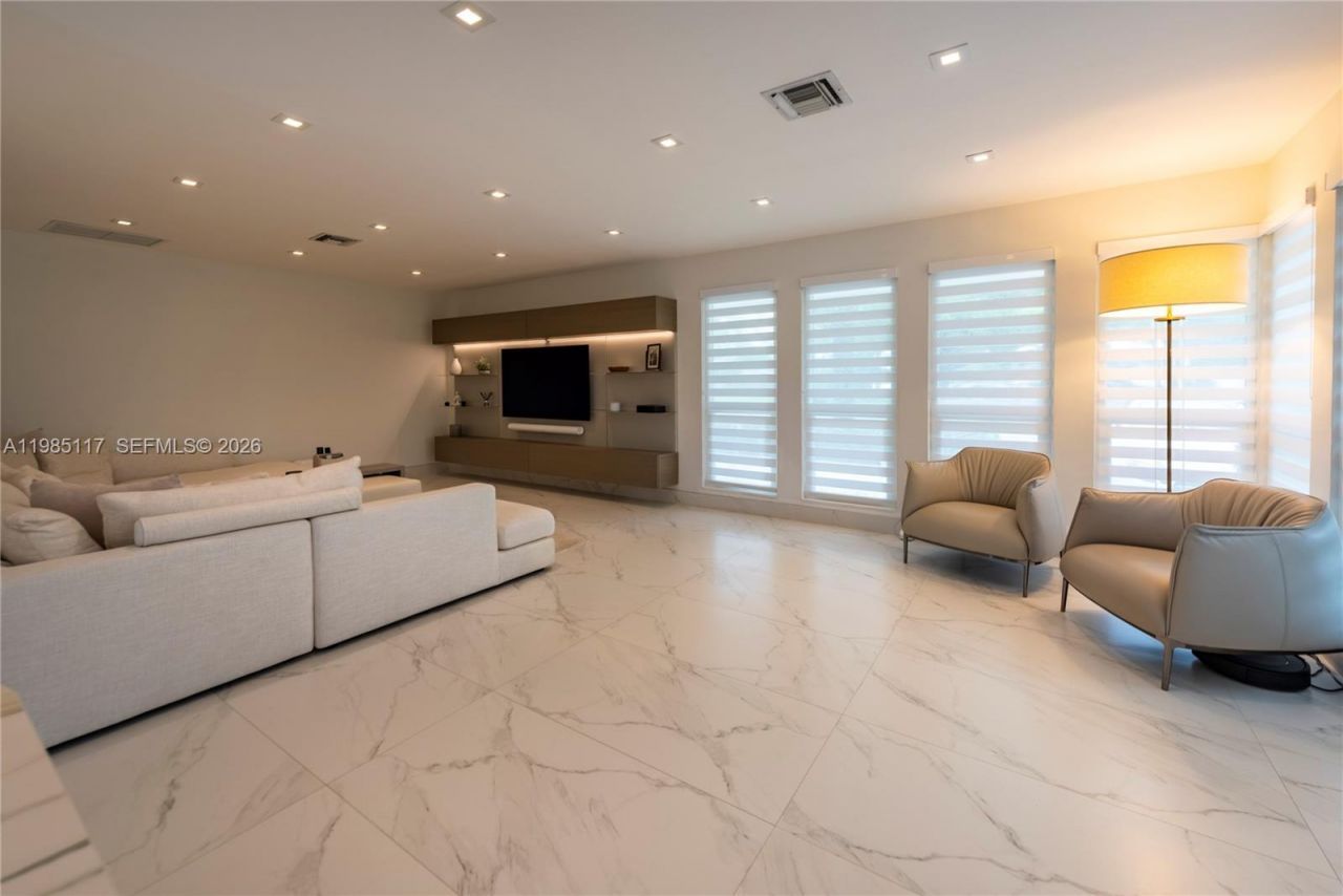 302 N Highland Dr, Hollywood, FL 33021 Photo