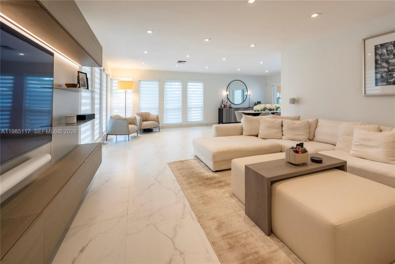 302 N Highland Dr, Hollywood, FL 33021 Photo