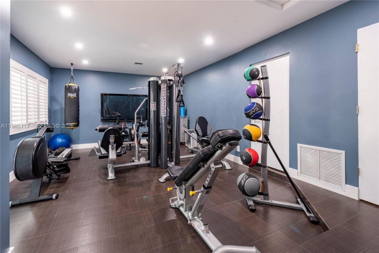 302 N Highland Dr, Hollywood, FL 33021 Photo