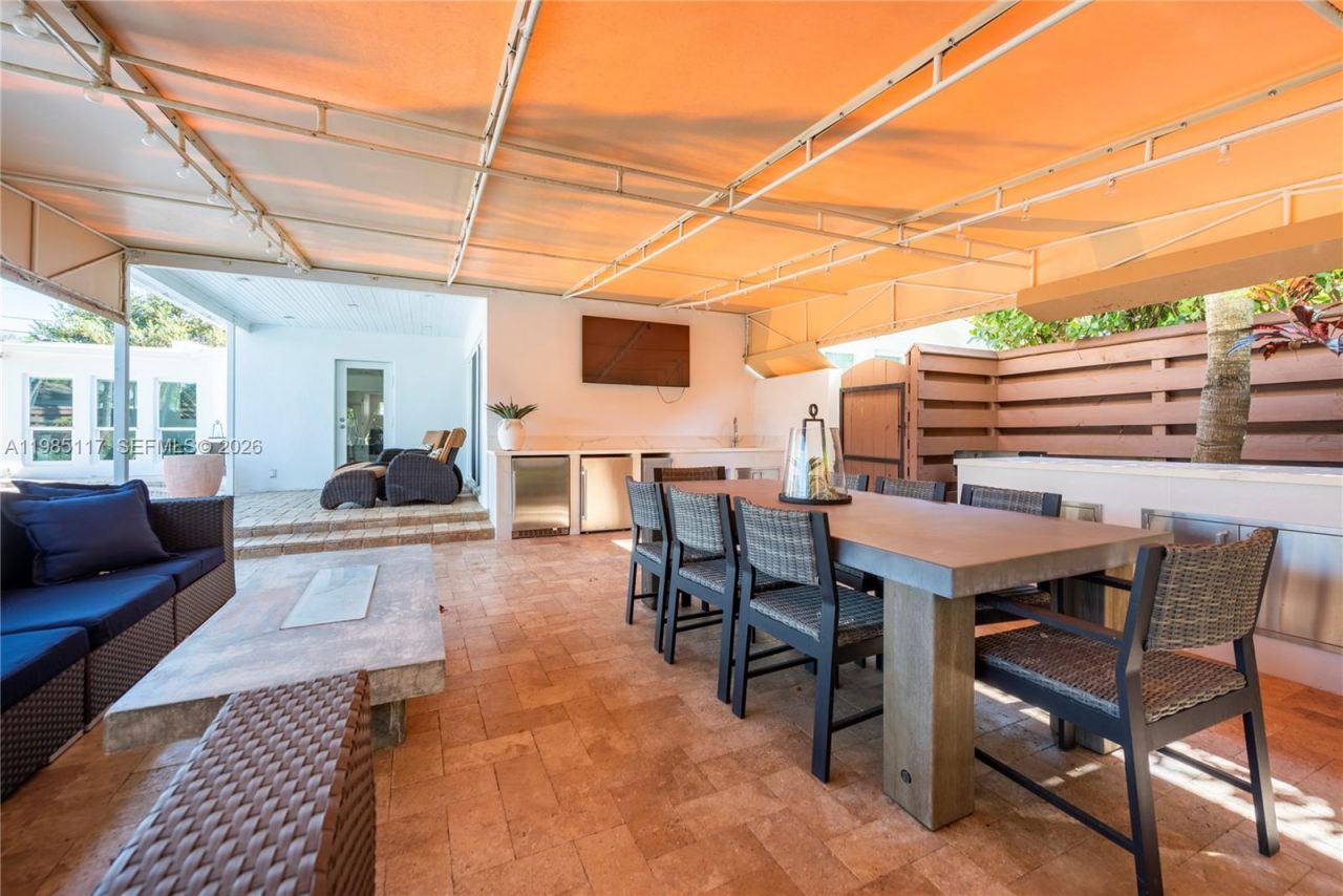 302 N Highland Dr, Hollywood, FL 33021 Photo