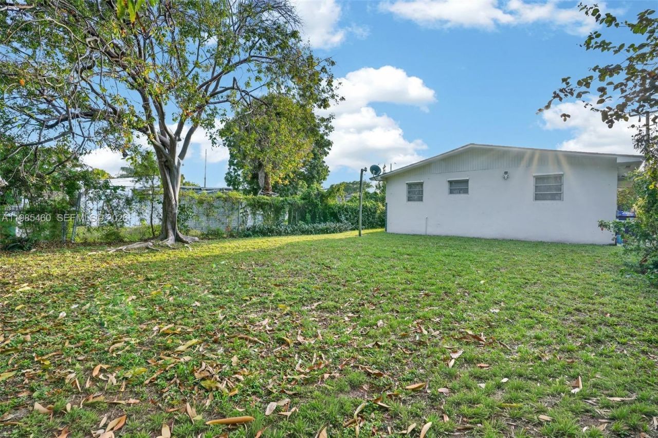 4521 NW 14th Ave , Unit 4521, Miami, FL 33142 Photo