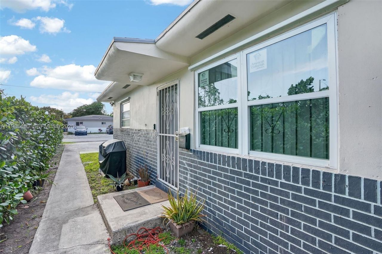 4521 NW 14th Ave , Unit 4521, Miami, FL 33142 Photo