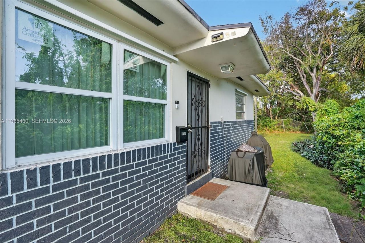 4521 NW 14th Ave , Unit 4521, Miami, FL 33142 Photo