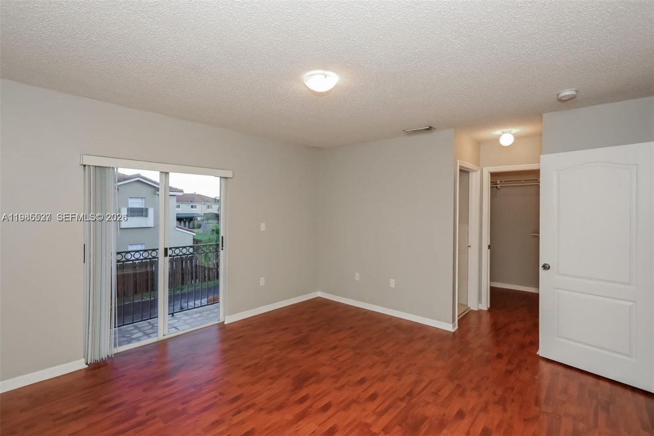 15867 SW 68th Ter , Miami, FL 33193 Photo