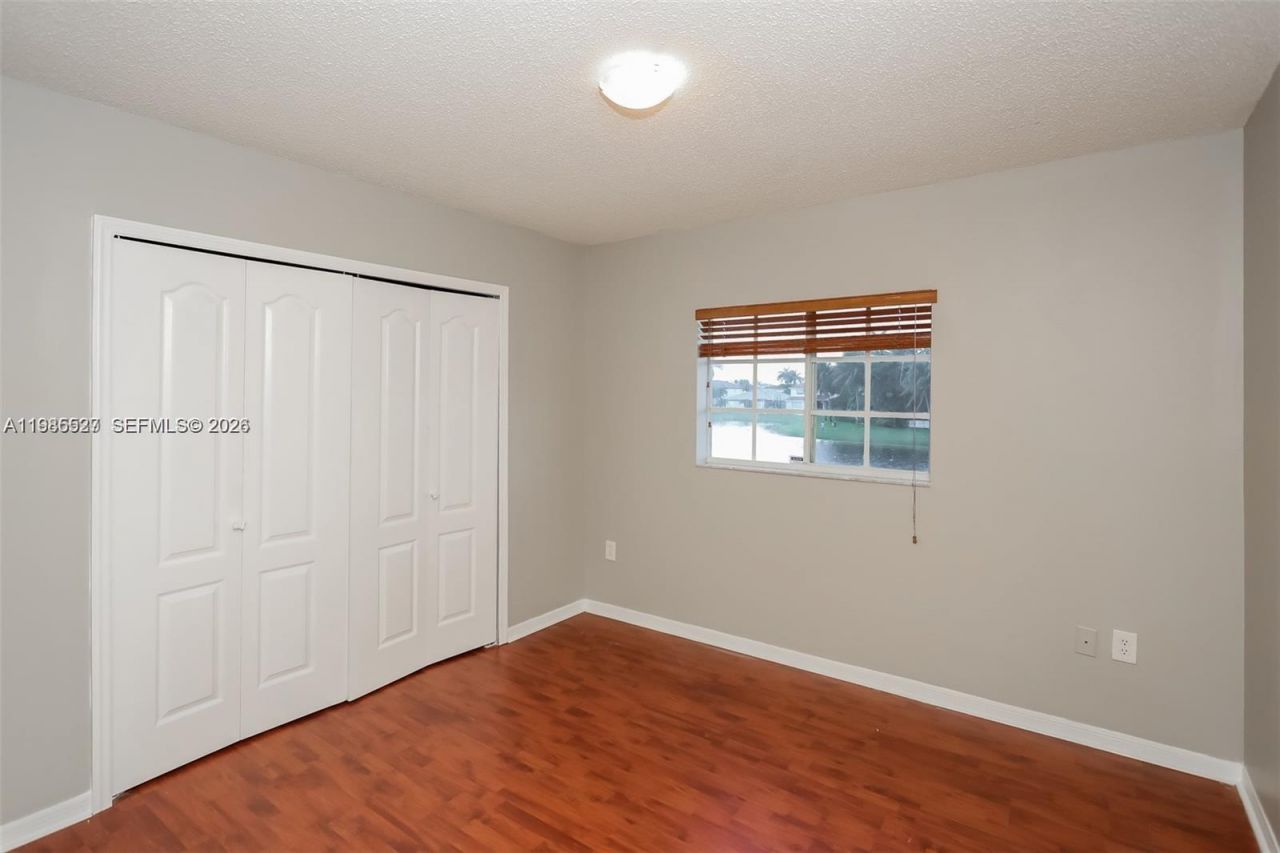 15867 SW 68th Ter , Miami, FL 33193 Photo