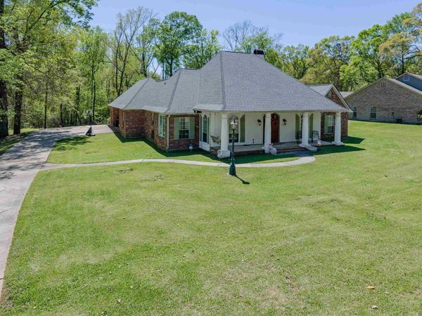 12636 Pecos Ave, Greenwell Springs, LA 70739