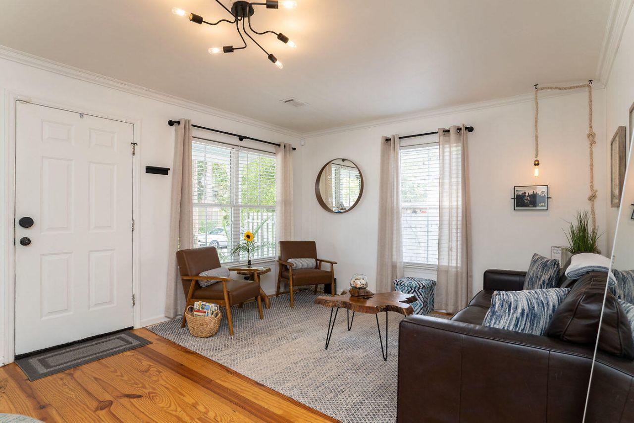 1002 Wilmington Street Photo 7