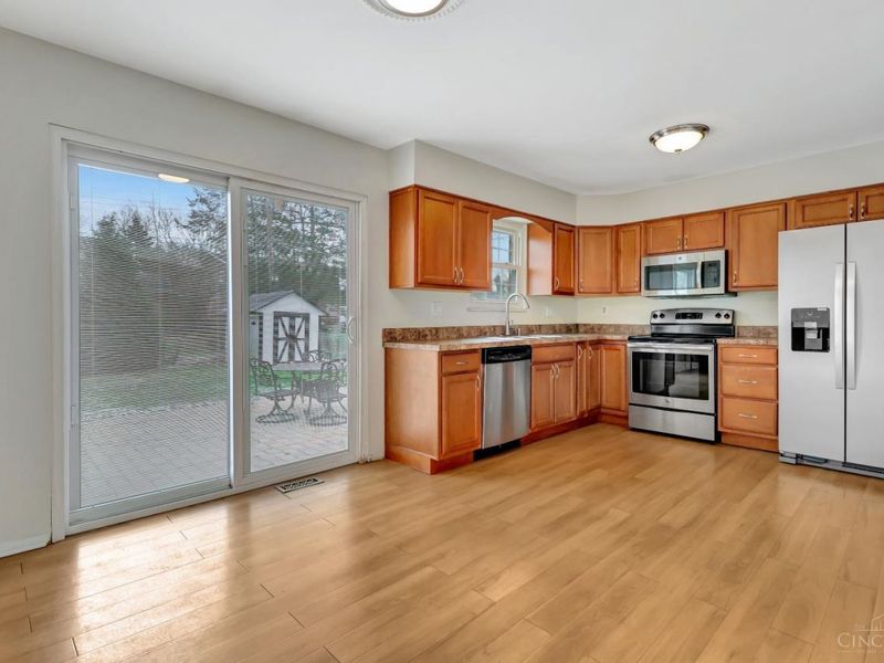 1748 Hilltree Drive, Anderson Twp, OH 45255 Photo 4