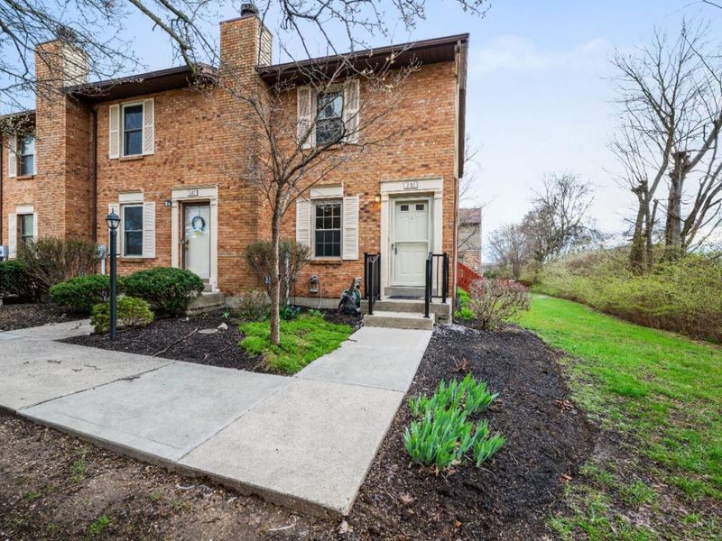 121 Elk Court, Fairfield, OH 45014 Photo 2