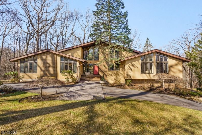 4 Timber Ridge Dr, Warren, NJ 07059 Main Photo