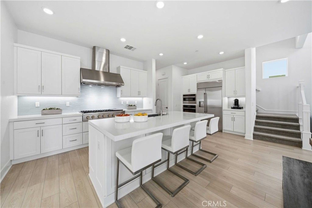 27516 Golden Currant Place, Valencia, CA 91381 Main Photo