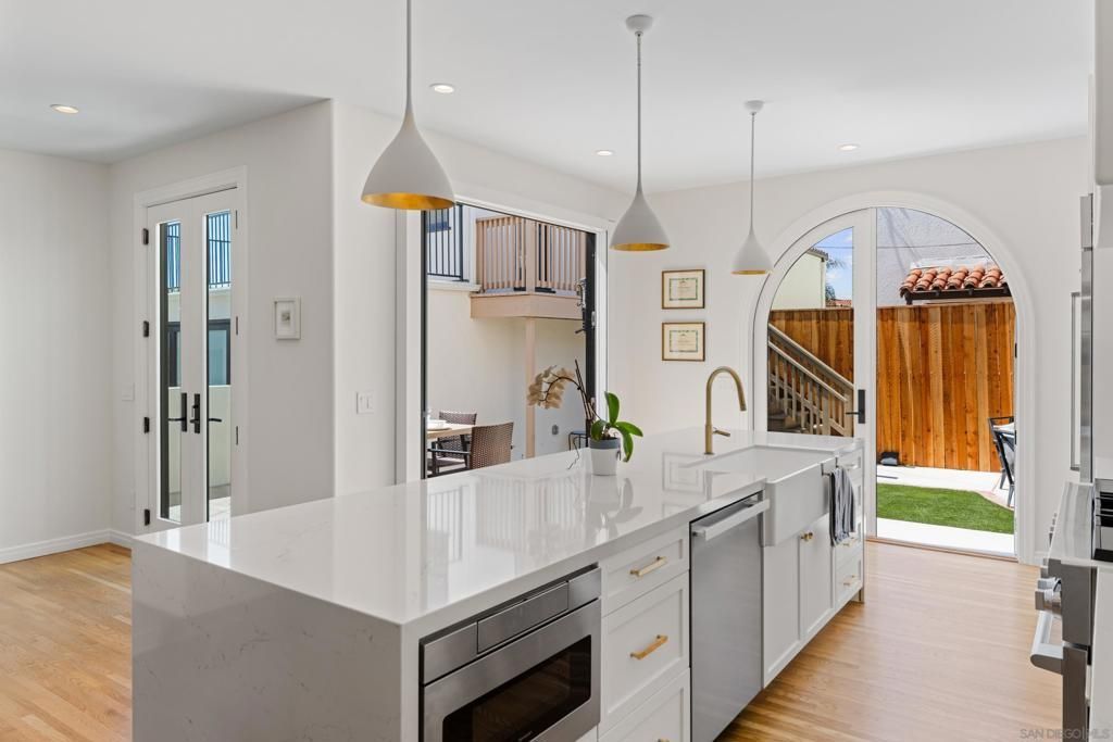 4374 Adams Ave, San Diego, CA 92116 Main Photo