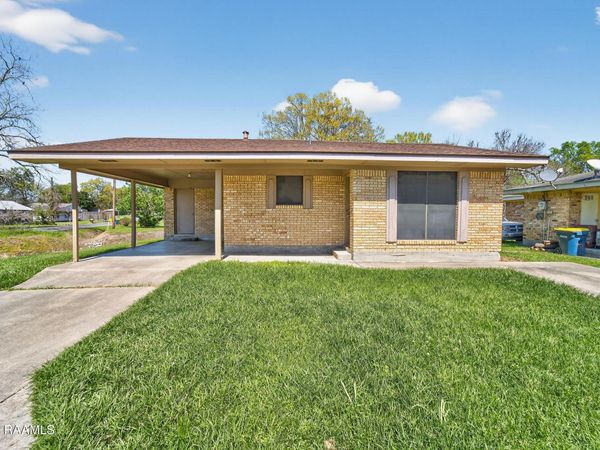 199 Veterans Drive , Carencro, LA 70520