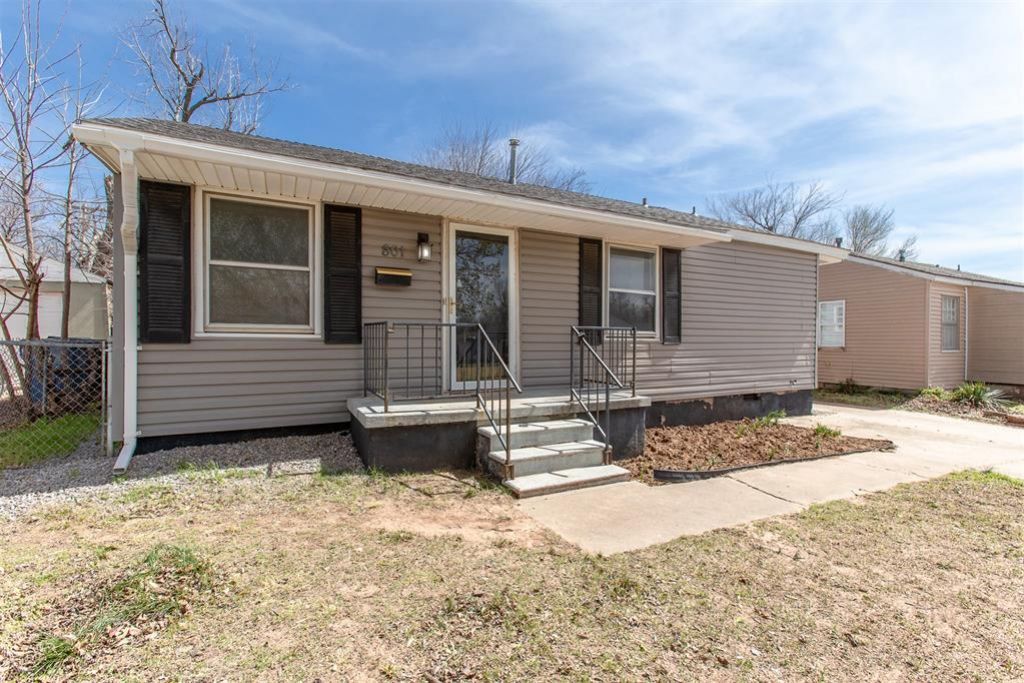 801 W Rickenbacker Drive, Midwest City, OK 73110 Main Photo