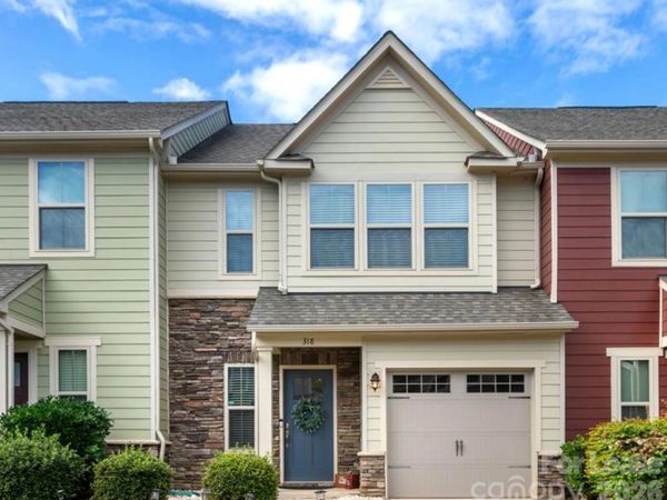318 Willow Wood Court, Matthews, NC 28104