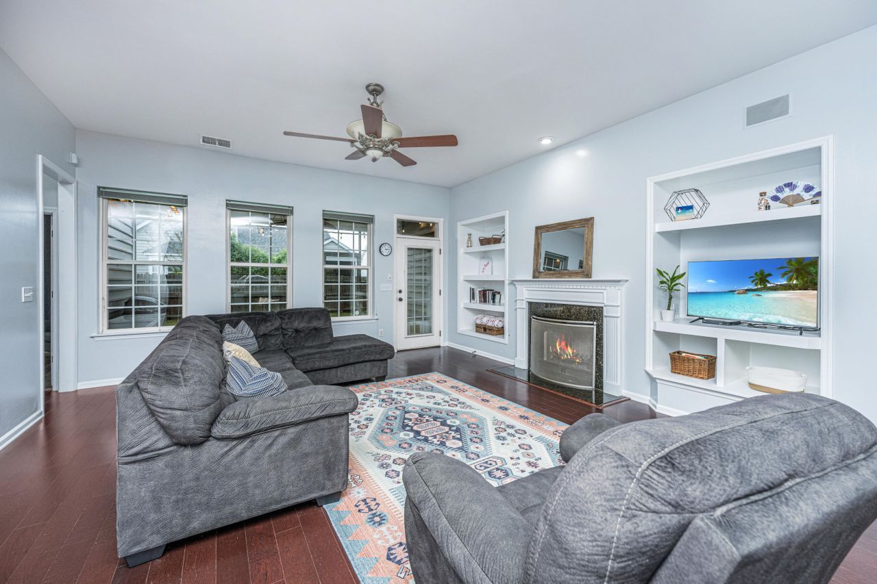 7315 Coopers Hawk Drive Photo 11