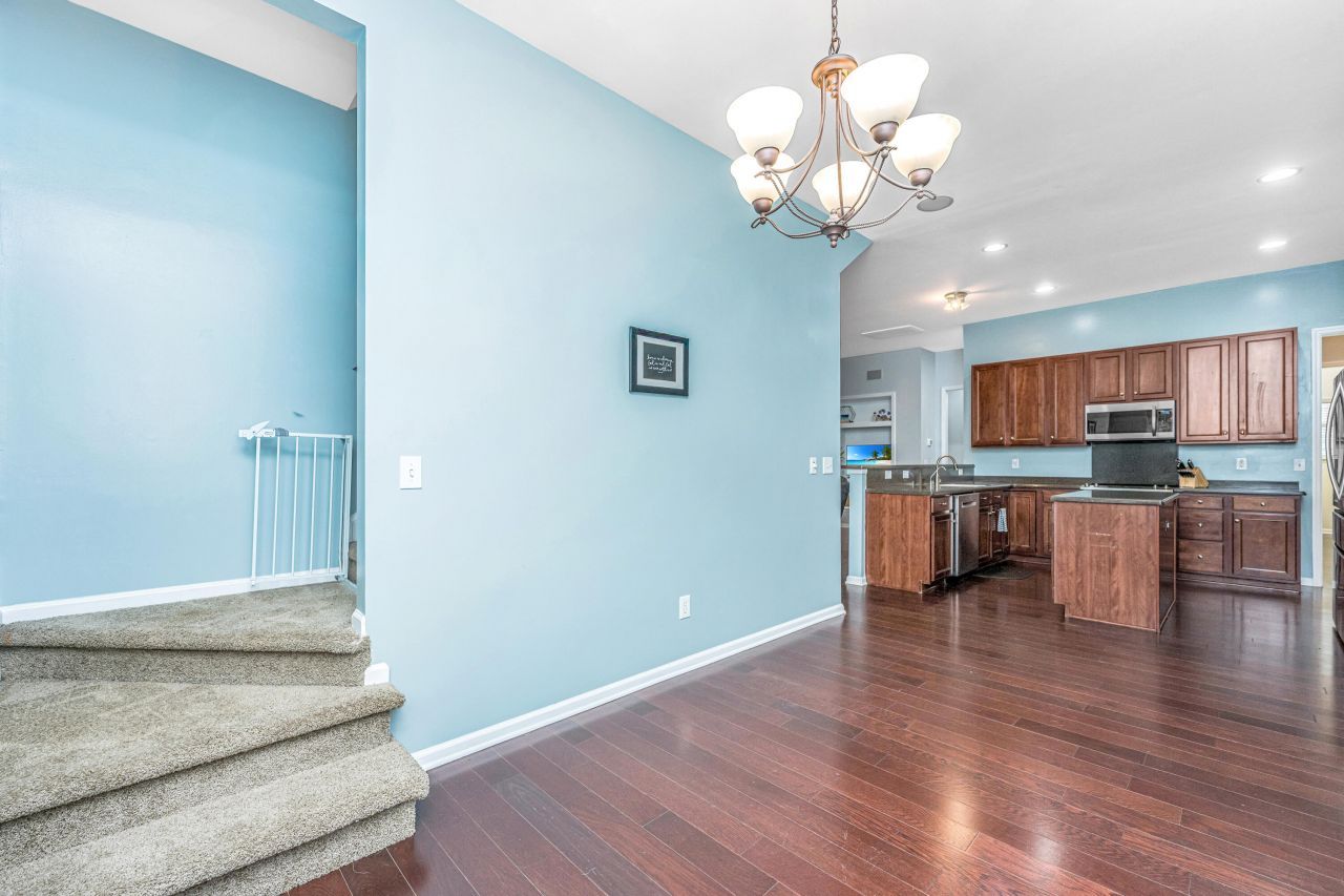 7315 Coopers Hawk Drive Photo 19