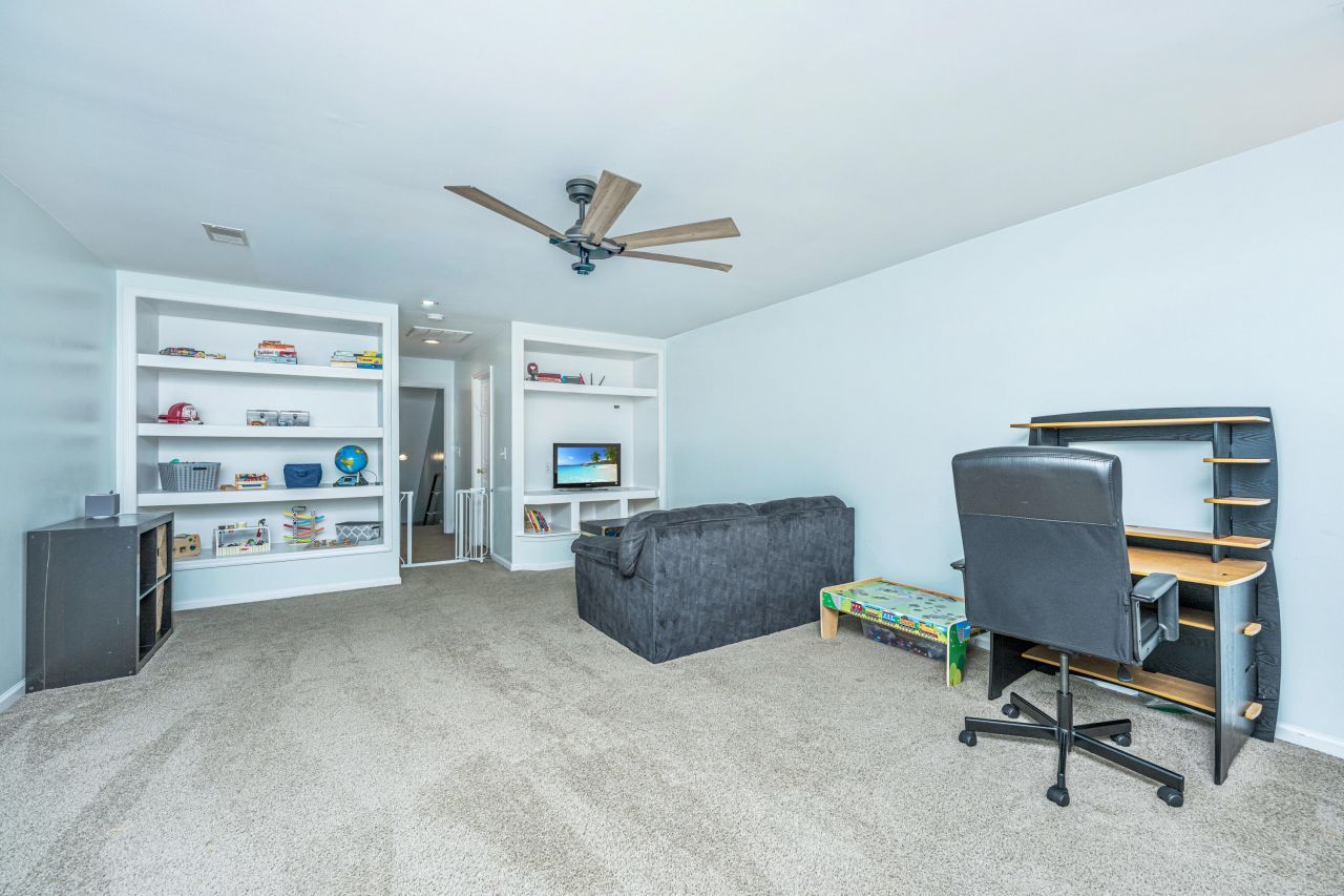 7315 Coopers Hawk Drive Photo 21