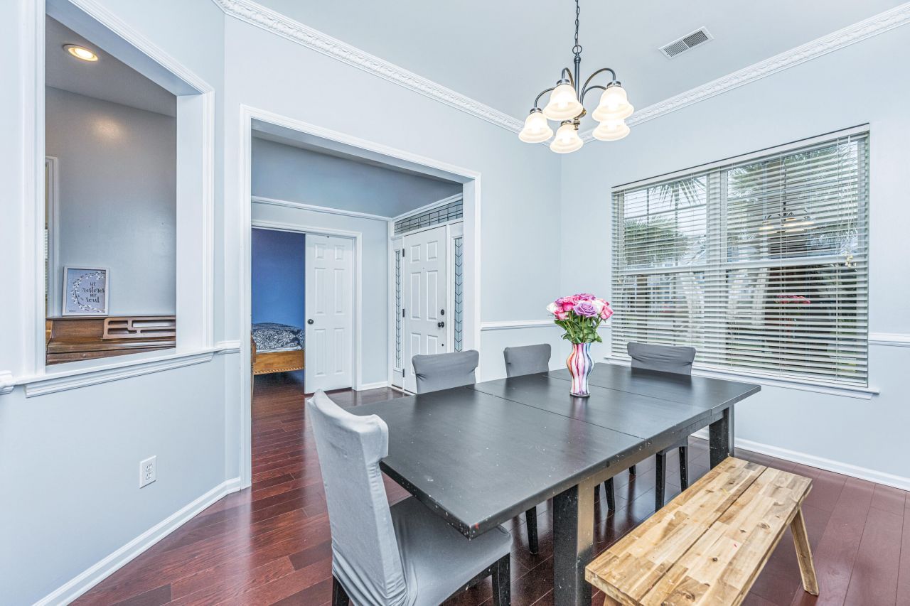 7315 Coopers Hawk Drive Photo 8