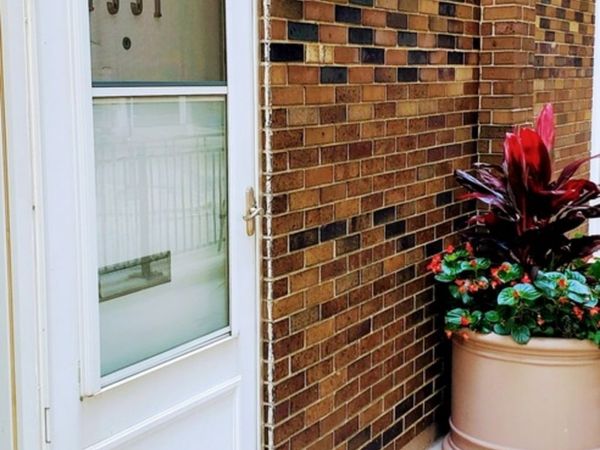 1531 N Sandburg Terrace, Chicago, IL 60610