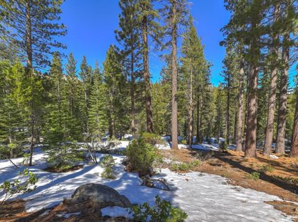 641 Yucatan Street, South Lake Tahoe, CA 96150 Photo