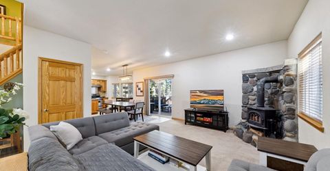 2050 Lukins Way, South Lake Tahoe, CA 96150 Photo