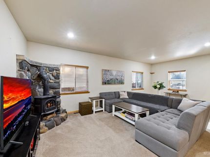 2050 Lukins Way, South Lake Tahoe, CA 96150 Photo