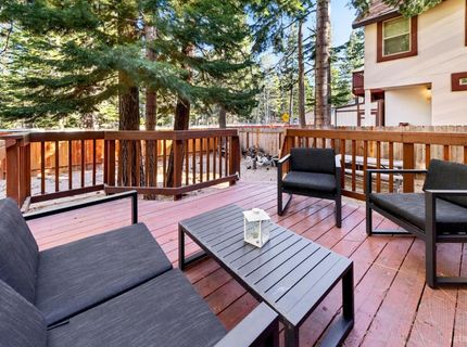 2050 Lukins Way, South Lake Tahoe, CA 96150 Photo