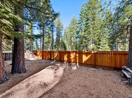 2050 Lukins Way, South Lake Tahoe, CA 96150 Photo