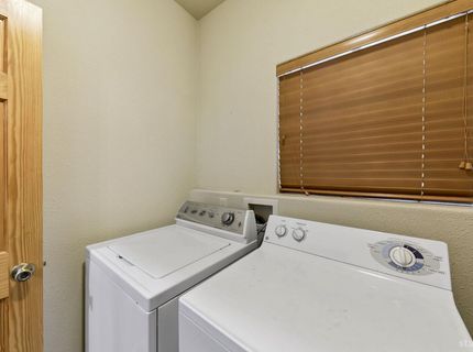 2050 Lukins Way, South Lake Tahoe, CA 96150 Photo