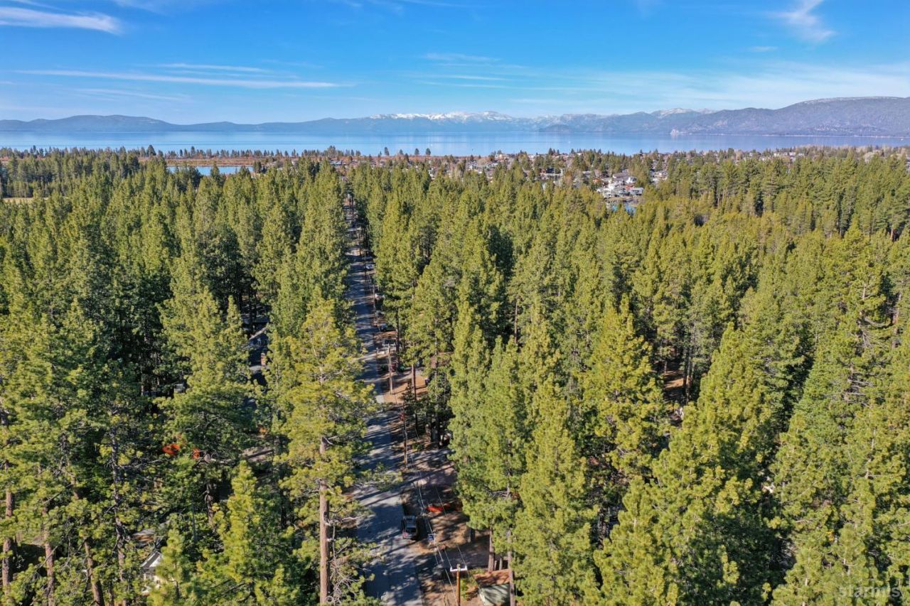 2050 Lukins Way, South Lake Tahoe, CA 96150 Photo