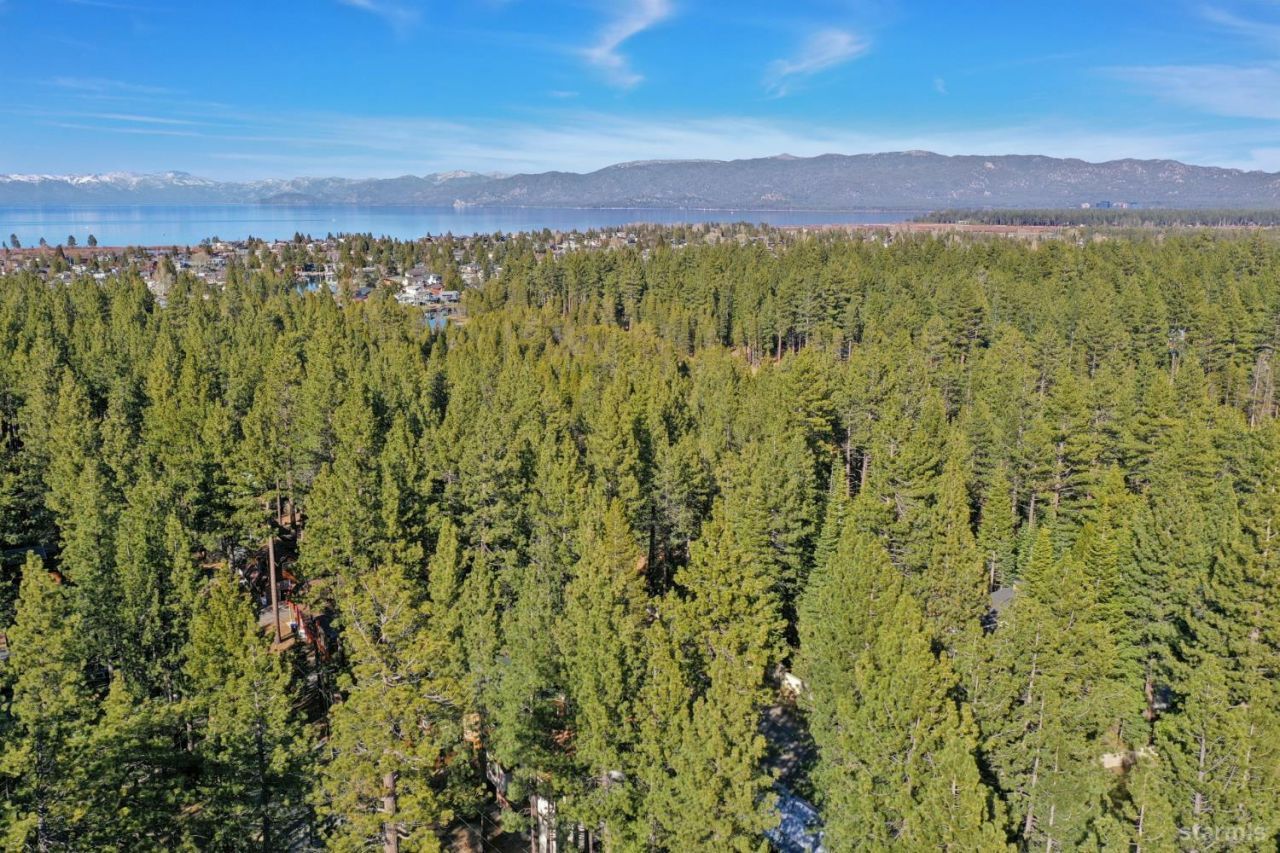 2050 Lukins Way, South Lake Tahoe, CA 96150 Photo