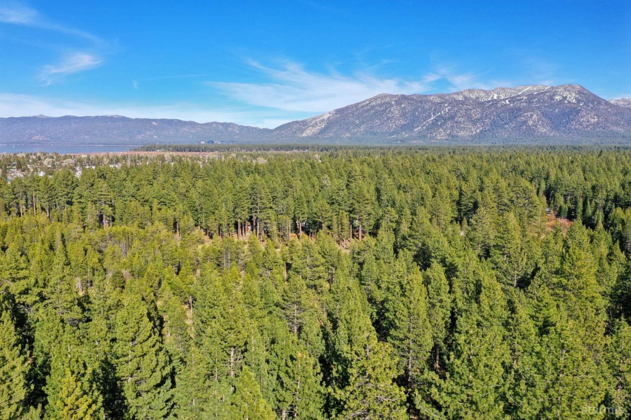 2050 Lukins Way, South Lake Tahoe, CA 96150 Photo