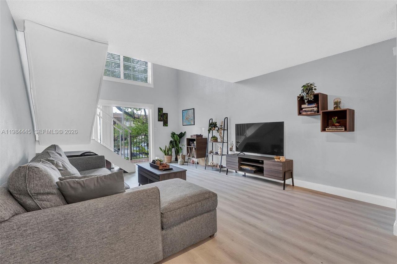 8600 SW 109th Ave , Unit 4-207, Miami, FL 33173 Photo