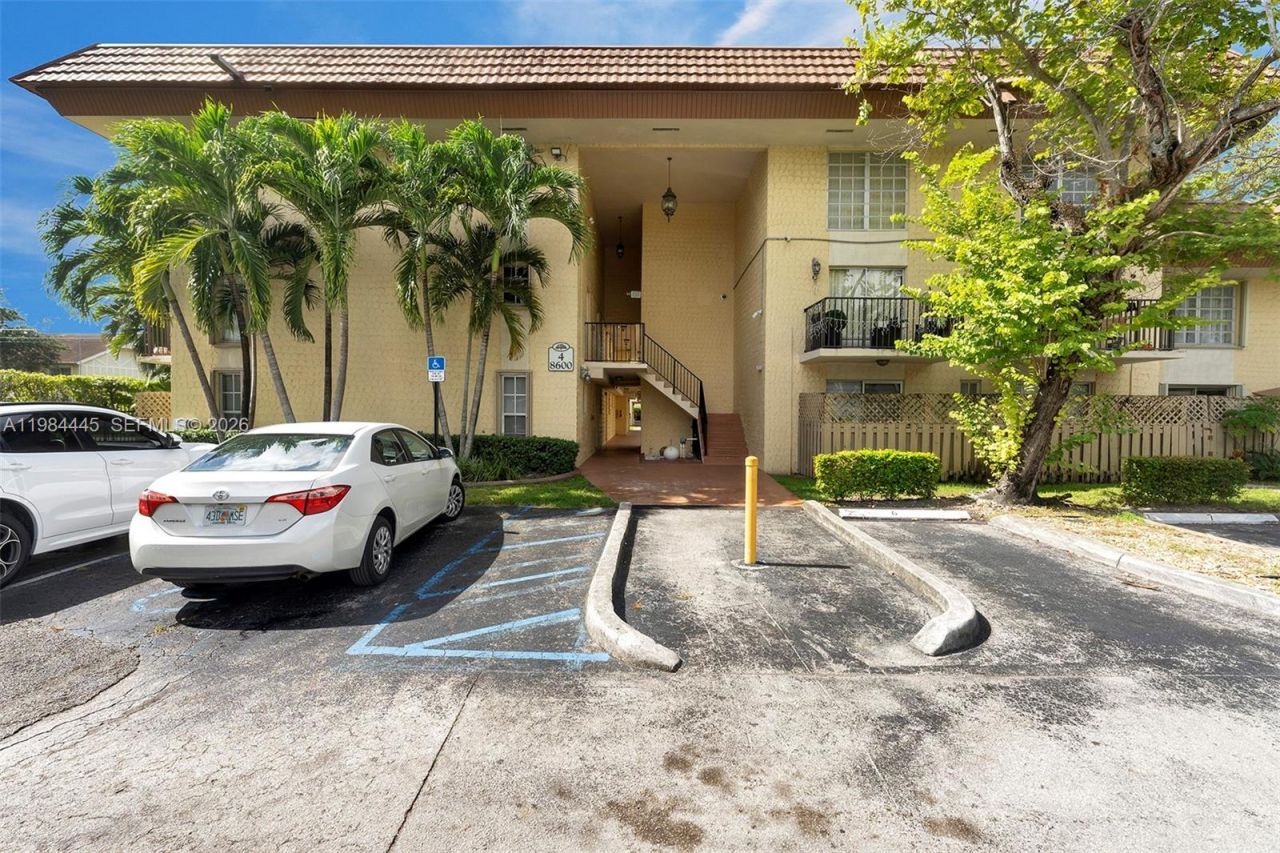 8600 SW 109th Ave , Unit 4-207, Miami, FL 33173 Photo