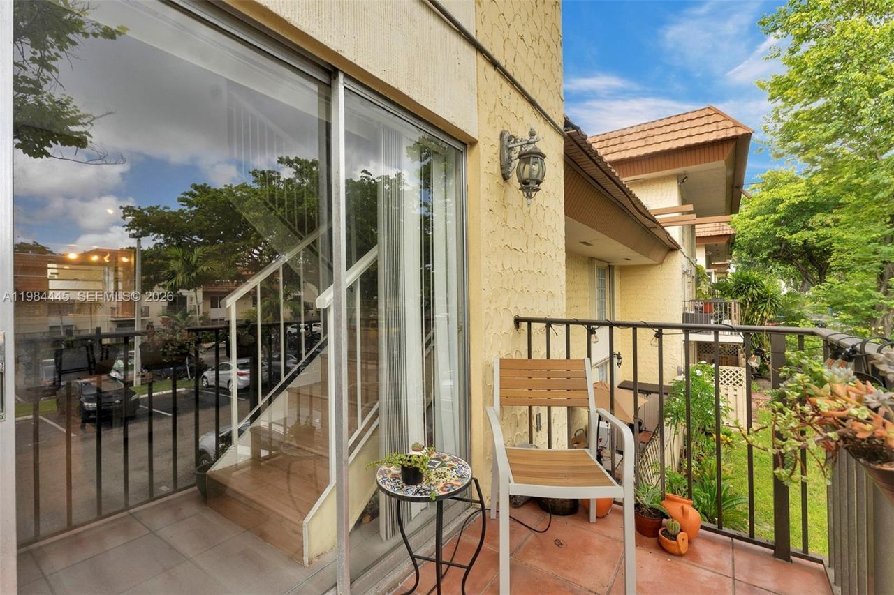 8600 SW 109th Ave , Unit 4-207, Miami, FL 33173 Photo