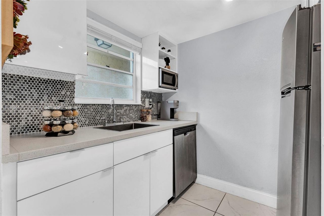 8600 SW 109th Ave , Unit 4-207, Miami, FL 33173 Photo