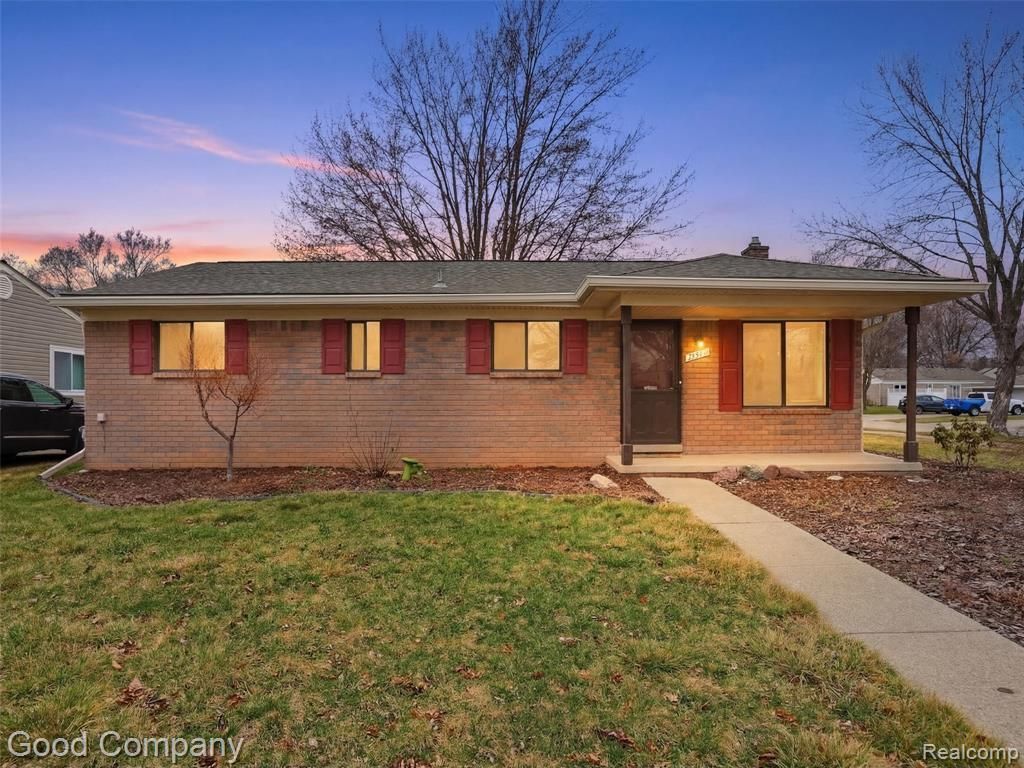 8717 Cologne Drive, Sterling Heights, MI 48314 Main Photo