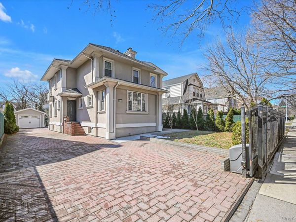 8516 Abingdon Road , Kew Gardens, NY 11415