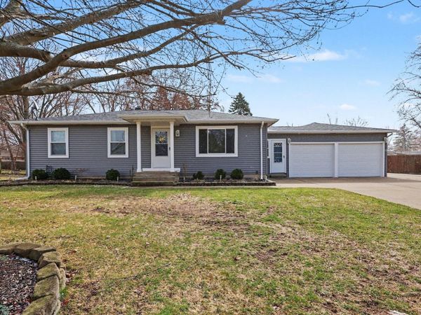 1160 Oakwood Drive, Jenison, MI 49428